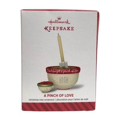 2014 A Pinch of Love Hallmark Ornament (A Pinch of Love) QGO1483