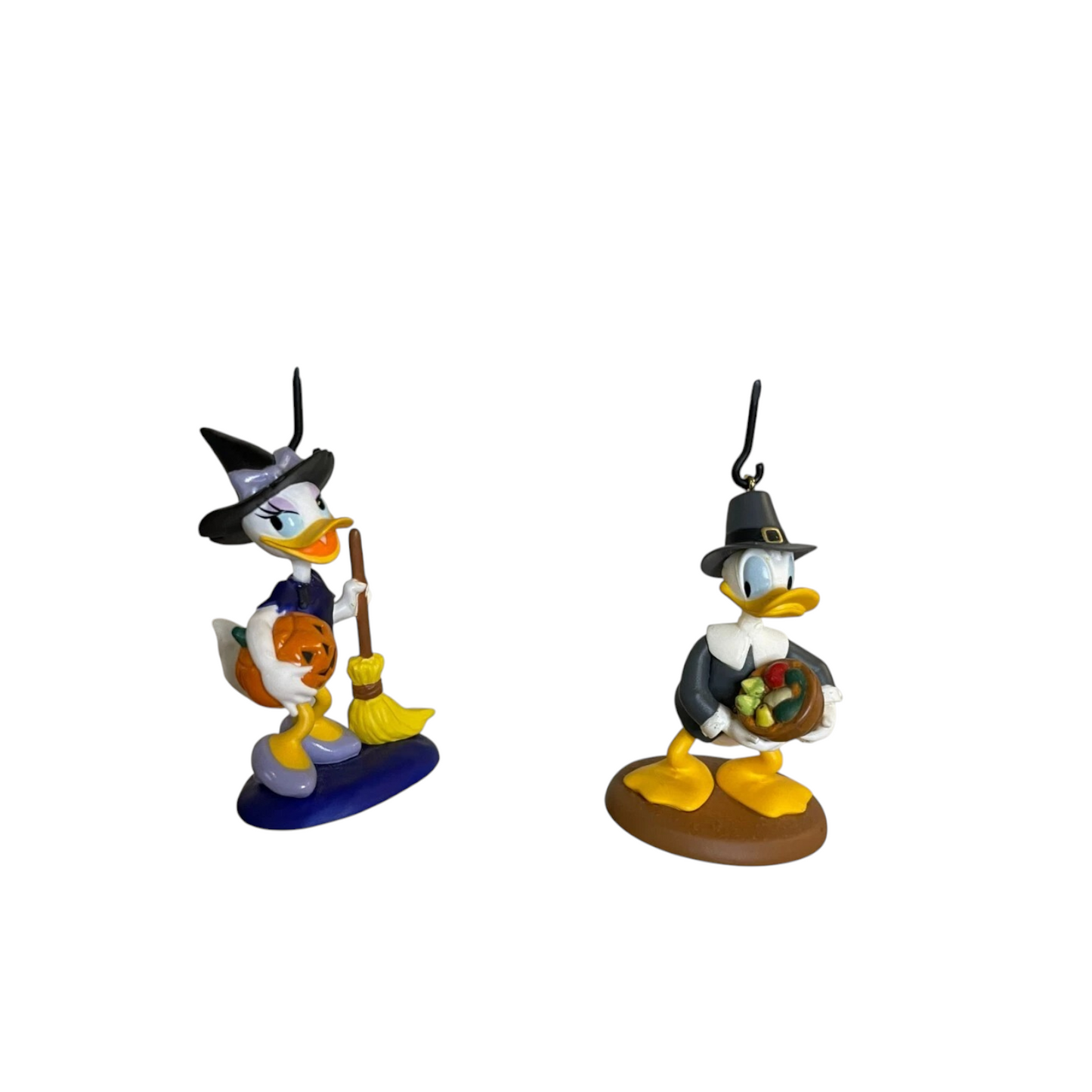 2014 A Year of Disney Magic OrnamentDisney Stand (Disney)