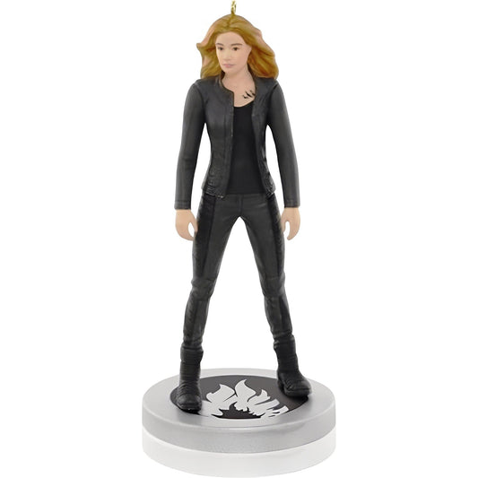 2014 Beatrice "Tris" Prior Hallmark Ornament (Divergent) QXI2873