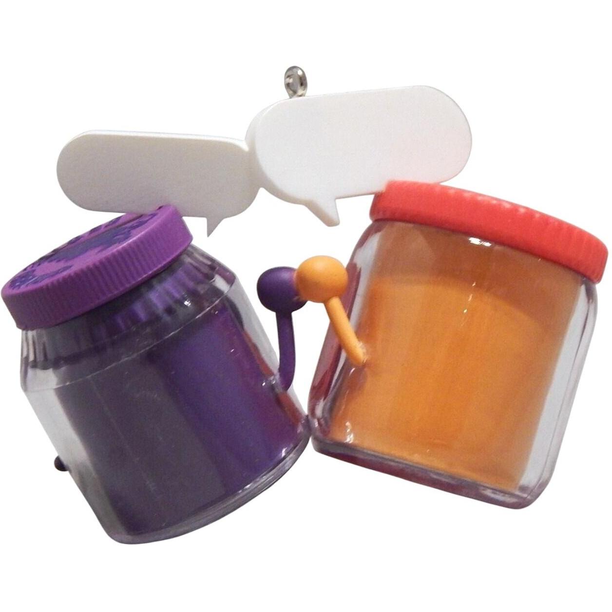 2014 Better Together Hallmark Ornament (Friends) QGO1653