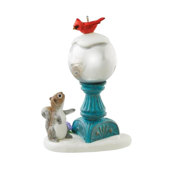 2014 December's Garden Hallmark Ornament (Winter Garden) QGO1446