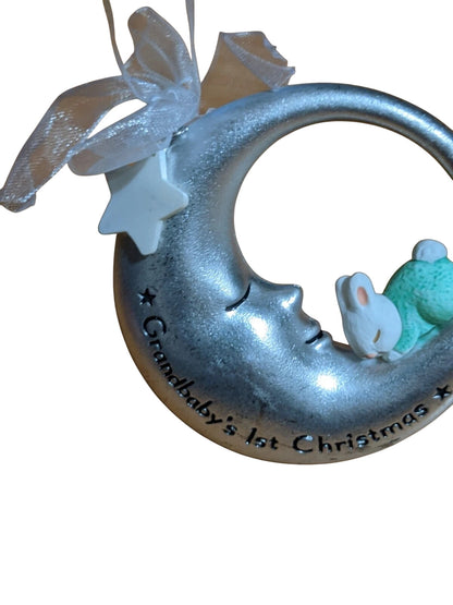 2014 GrandBaby's First Christmas Hallmark Ornament (Baby's First Christmas) QGO1046