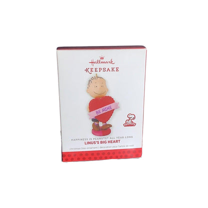 2014 Linus's Big Heart Hallmark Ornament (Happiness is Peanuts) QX9832 Image2