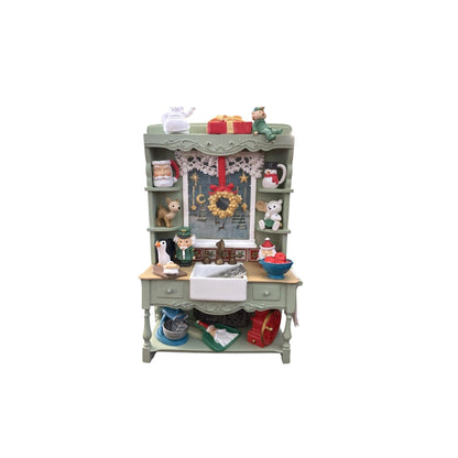 2014 Mrs. Claus’s Kitchen Sink (Mrs. Claus) Hallmark Ornament QMP4087 Image1