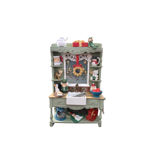 2014 Mrs. Claus’s Kitchen Sink (Mrs. Claus) Hallmark Ornament QMP4087 Image1