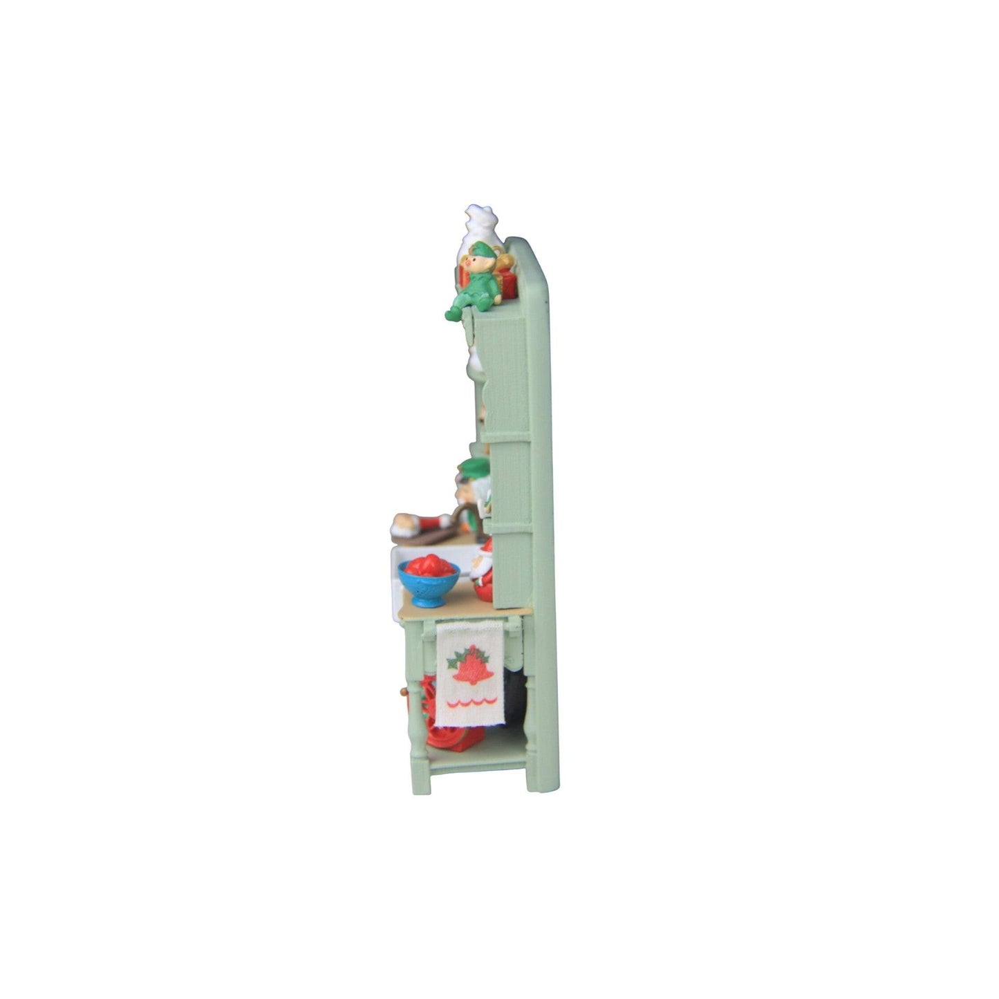 2014 Mrs. Claus’s Kitchen Sink (Mrs. Claus) Hallmark Ornament QMP4087 Image4