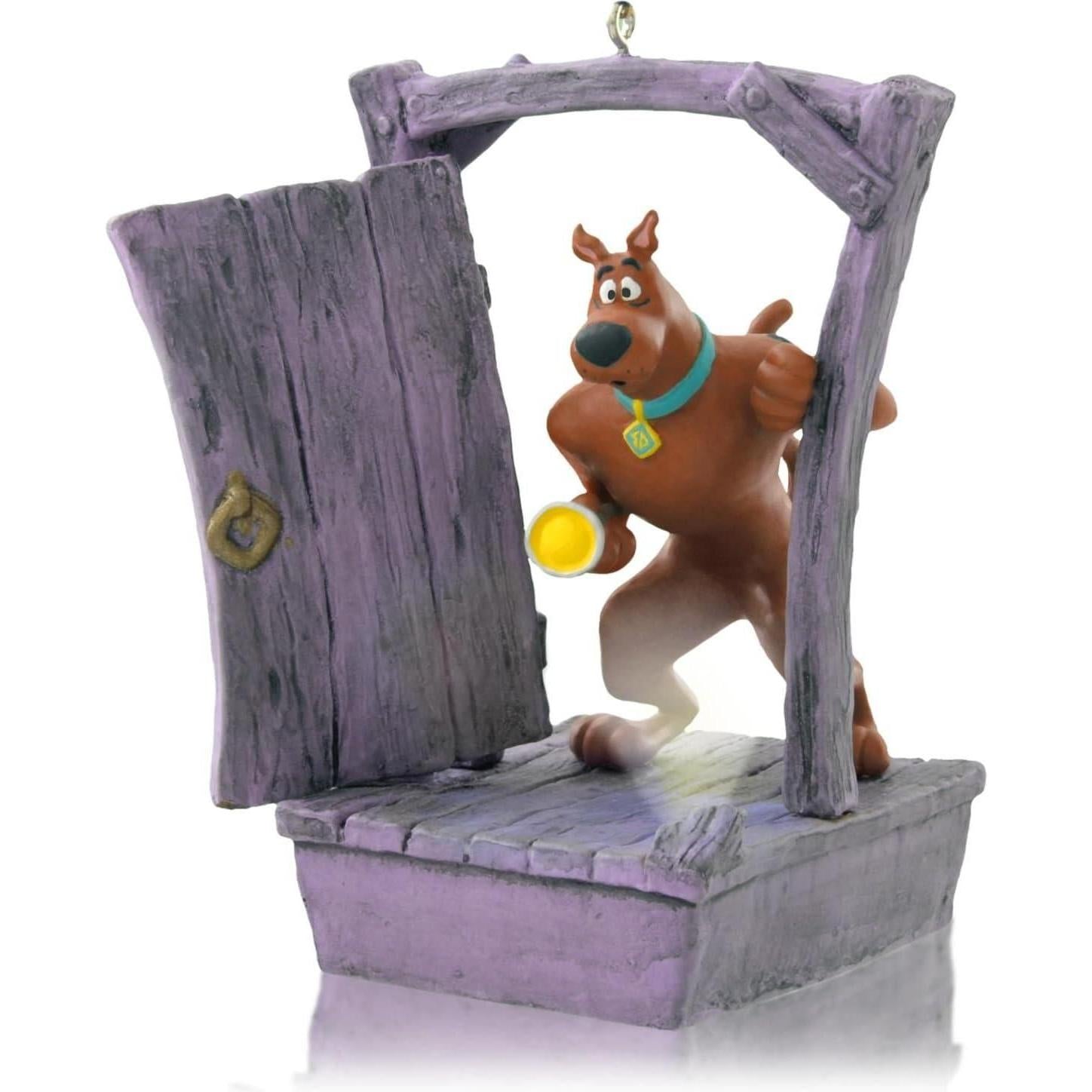 2014 Scooby Gets Spooked Hallmark Ornament (Scooby-Doo) QXI2453