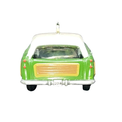 2014 Stylin' Station Wagon Hallmark Ornament (Car) QGO1006