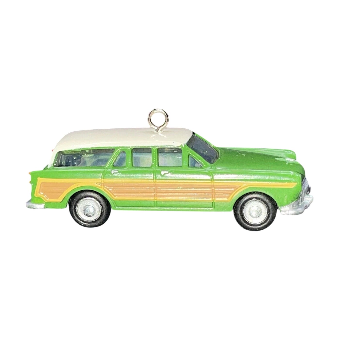 2014 Stylin' Station Wagon Hallmark Ornament (Car) QGO1006