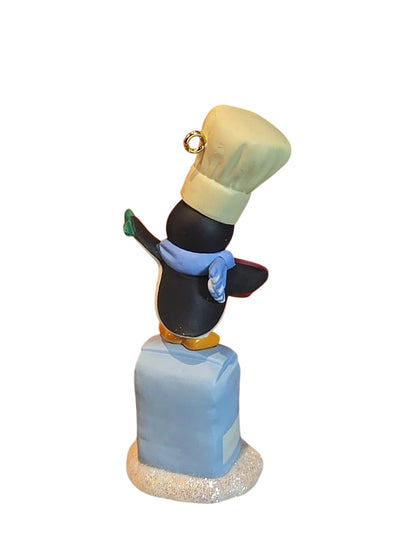 2014 Sweet Treat Penguin Hallmark Ornament (Merry Makers) QRP5926