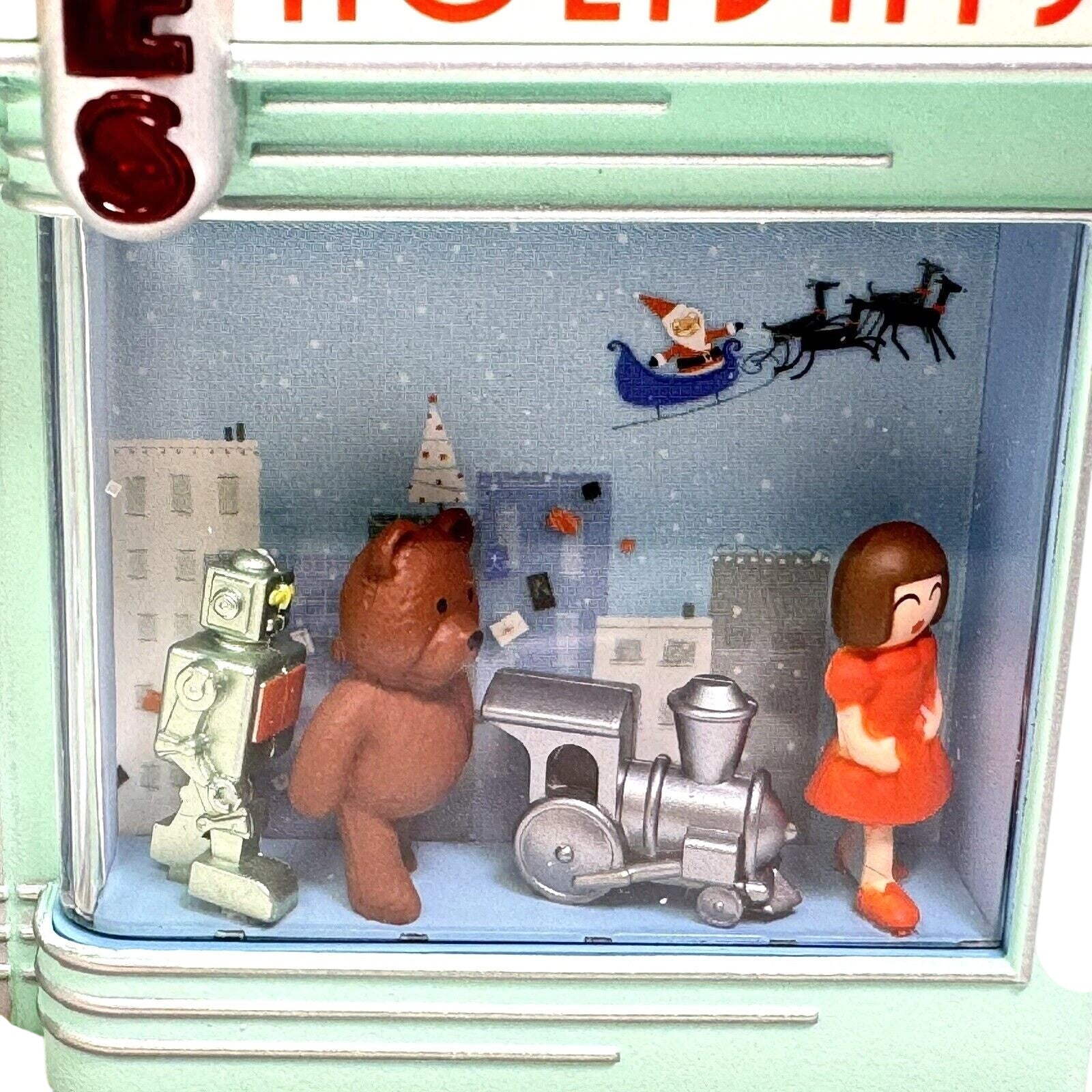 2014 Window Wonderland Hallmark Ornament (Christmas Window) QGO1546