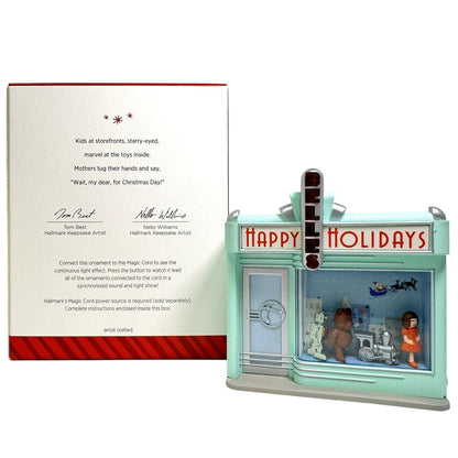 2014 Window Wonderland Hallmark Ornament (Christmas Window) QGO1546