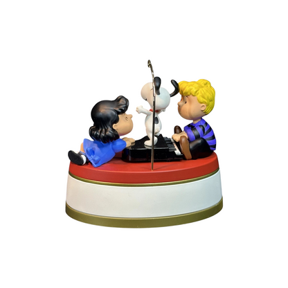 2015 50 Years of A Charlie Brown Christmas Hallmark Ornament (Peanuts) QXI2389