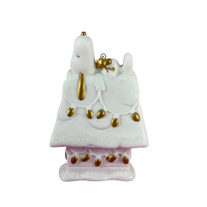 2015 50th Anniversary Dog house (Peanuts)