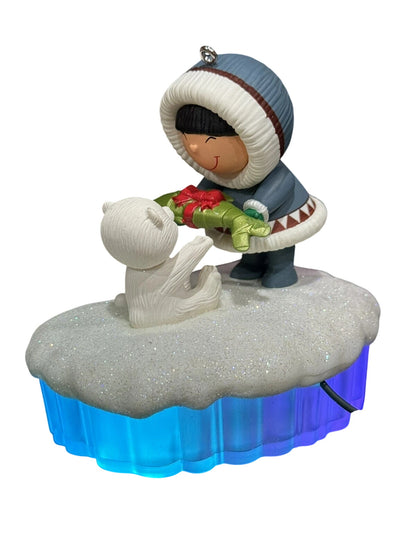 2015 A Fish For Christmas Hallmark Ornament (The World of Frosty Friends) QGO1329