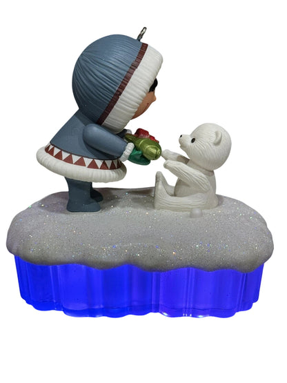 2015 A Fish For Christmas Hallmark Ornament (The World of Frosty Friends) QGO1329