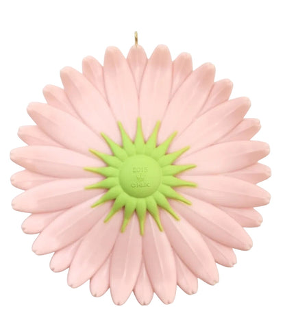 2015 A GrandMother's Love Hallmark Ornament (GrandMother) QG01309