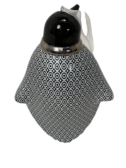 2015 Black Tie Hallmark Ornament (Penguins) QGO1759