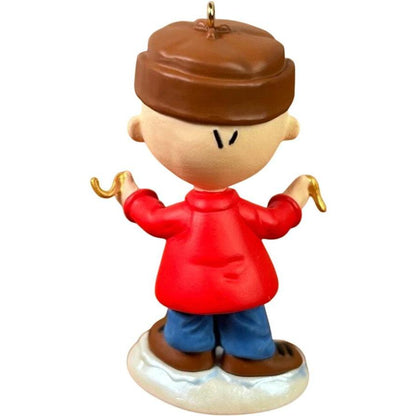2015 Charlie Brown Decking The Tree Hallmark Ornament (Peanuts) QRP5903