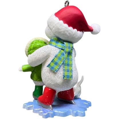 2015 Chillin' Together Hallmark Ornament (Making Memories) QX9079