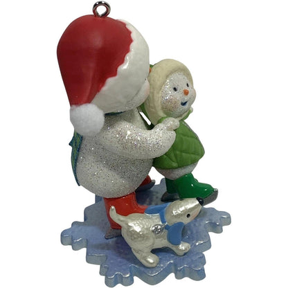 2015 Chillin' Together Hallmark Ornament (Making Memories) QX9079