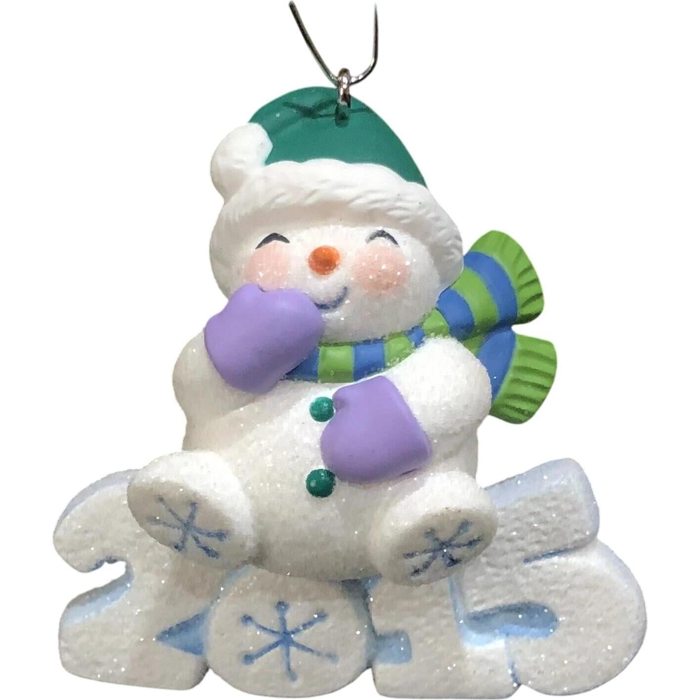 2015 Frosty Fun Decade Hallmark Ornament (Repaint, Event Exclusive) QX9087