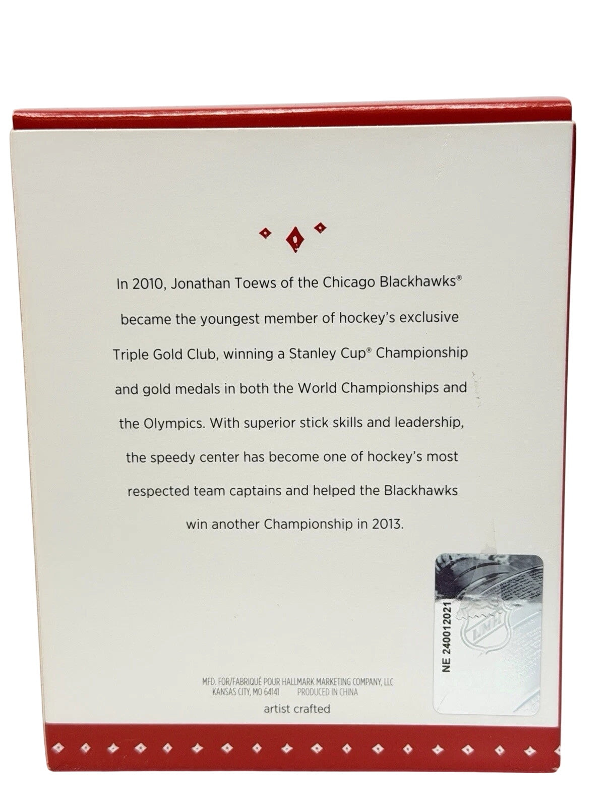 2015 Jonathan Toews Hallmark Ornament (Hockey Greats) QXI2747