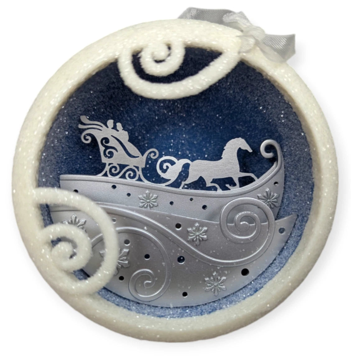 2015 Moonlit Sleigh Ride Hallmark Ornament (Santa Claus) QGO1599