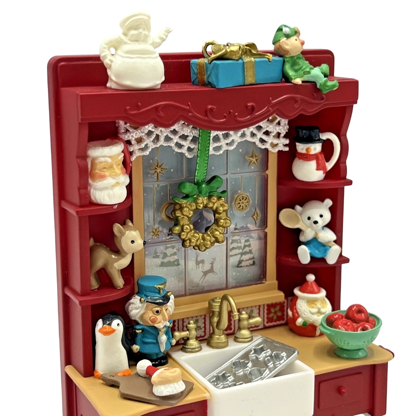 2015 Mrs. Claus's Kitchen Sink Hallmark Ornament (Mrs. Claus) QXC5139