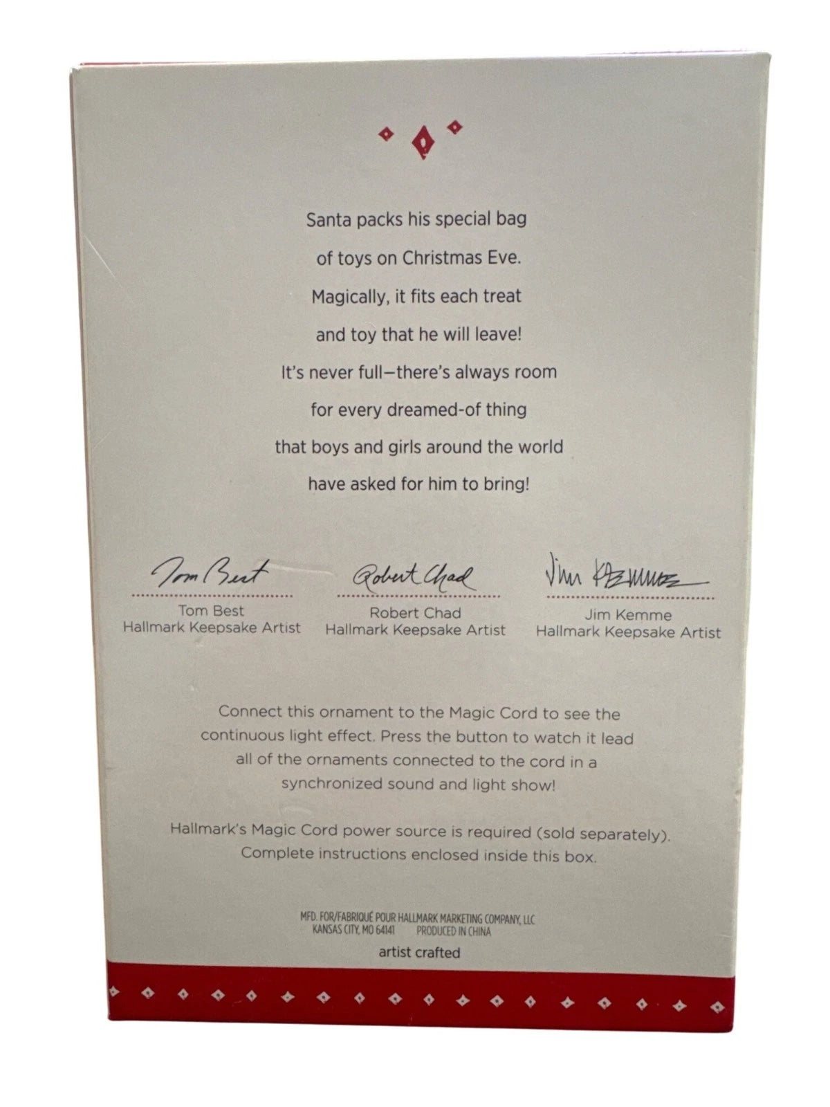 2015 Packing Up the Toys Hallmark Ornament (Once Upon a Christmas) QX9089