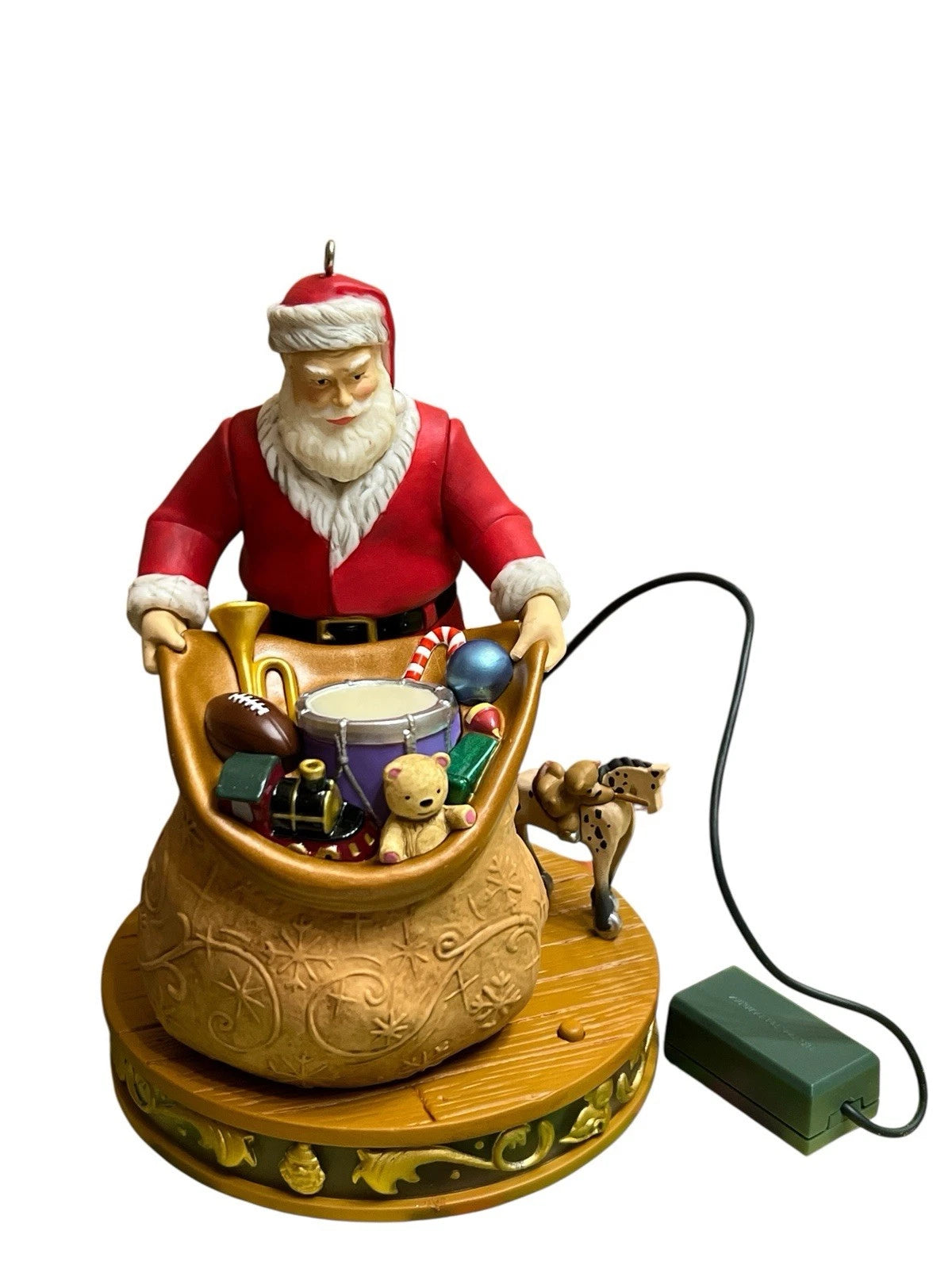 2015 Packing Up the Toys Hallmark Ornament (Once Upon a Christmas) QX9089