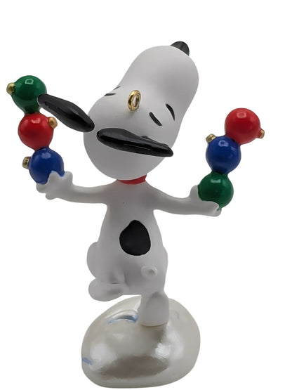 2015 Snoopy Hallmark Ornament (Decking the Tree) QRP5913