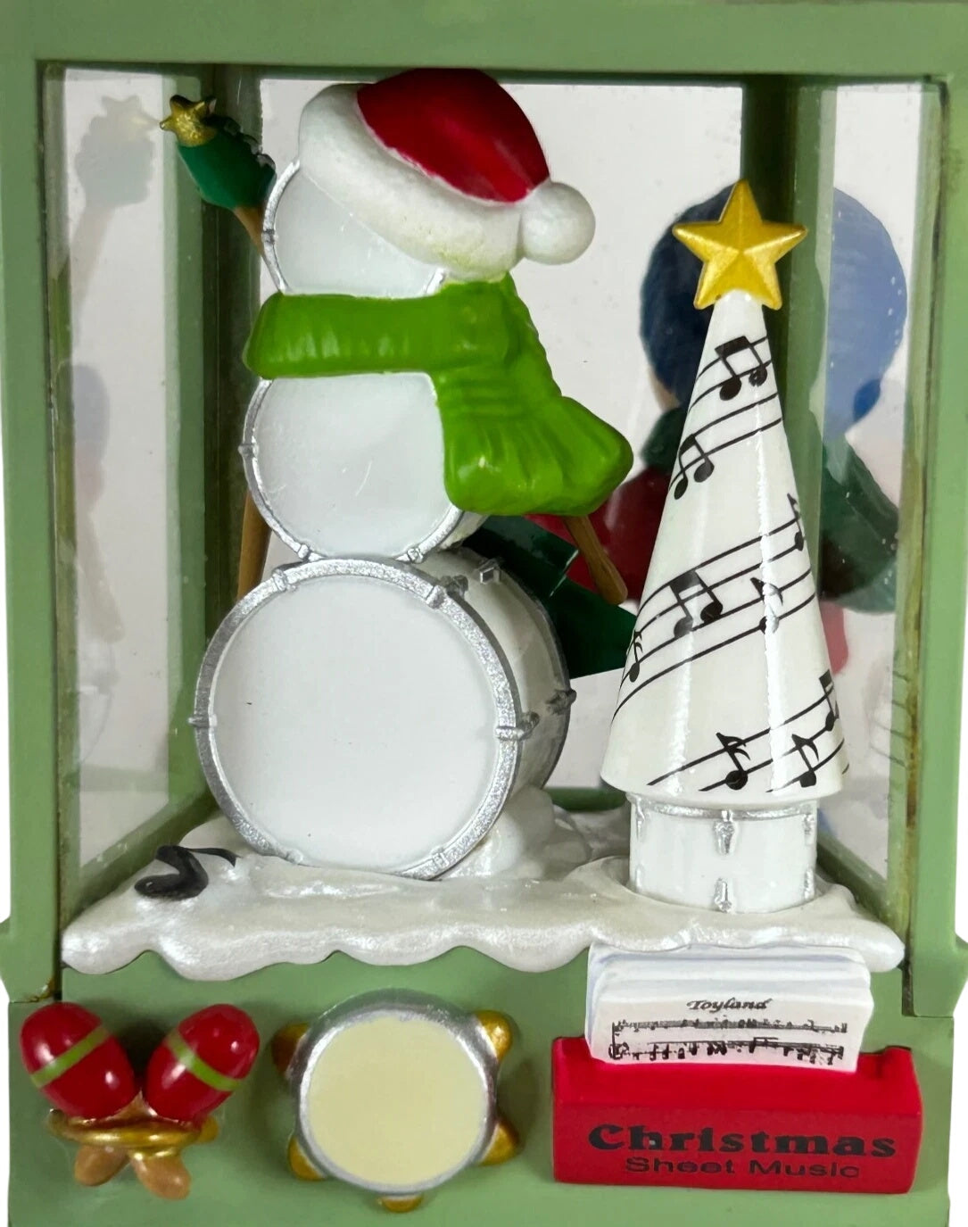 2015 Tammy's Tune Shop Hallmark Ornament (Christmas Window) QXC5127