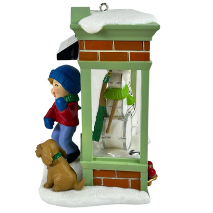 2015 Tammy's Tune Shop Hallmark Ornament (Christmas Window) QXC5127