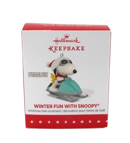 2015 Winter Fun with Snoopy Hallmark Ornament (Winter Fun with Snoopy) QXM8507
