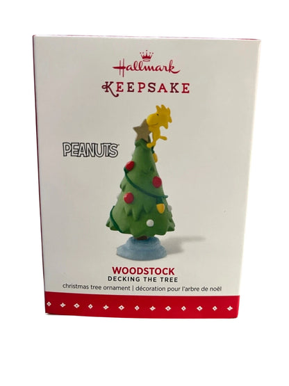 2015 Woodstock Hallmark Ornament (Decking the Tree) QRP5916
