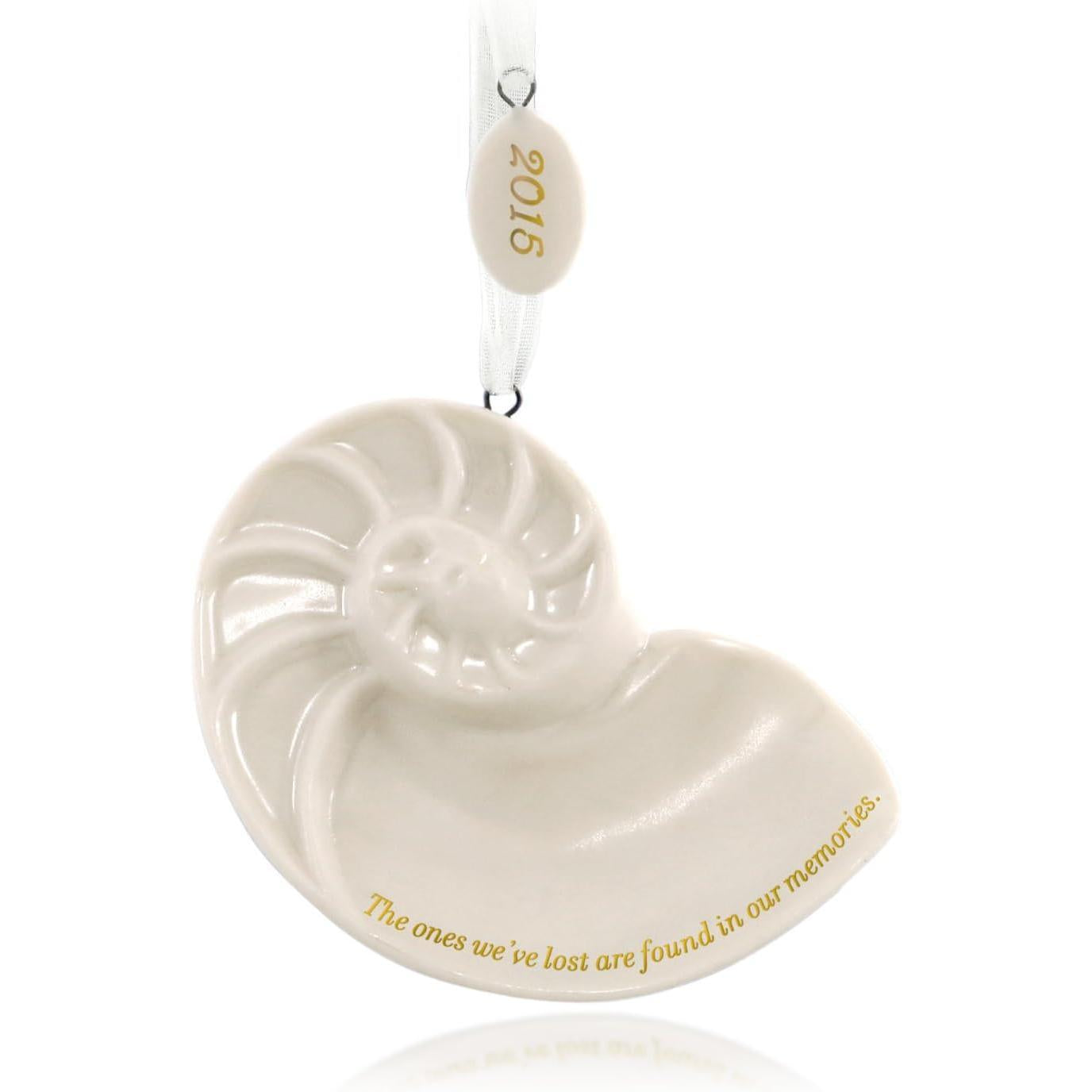 2015 Always Remembered Hallmark Ornament (Always Remembered) QHX1177