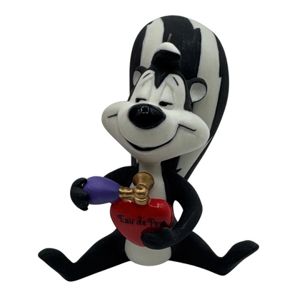 2015 Eau De Pew Hallmark Ornament (Looney Tunes) QXE3737