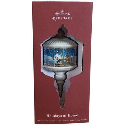 2015 Holidays at Home Hallmark Ornament (Holidays at Home) QGO1767