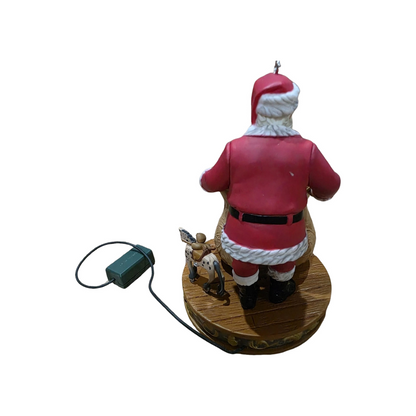 2015 Packing Up the Toys Hallmark Ornament (Once Upon a Christmas) QX9089 Image6