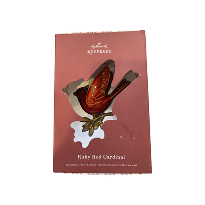 2015 Ruby Red Cardinal Hallmark Ornament (Beauty of Birds) QGO1589 Image2