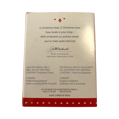 2015 Tasty Tannenbaum Hallmark Ornament (Cupcake) QX9177