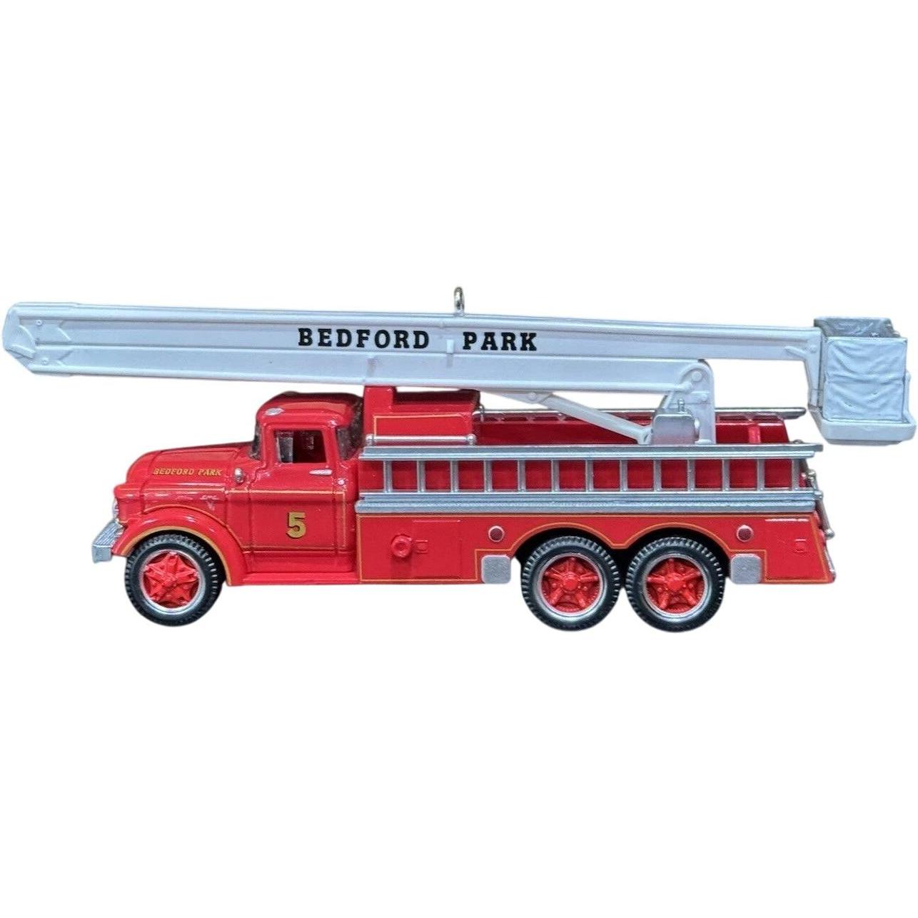 2016 1959 GMC Fire Engine Hallmark Ornament (Fire Brigade) QX9214