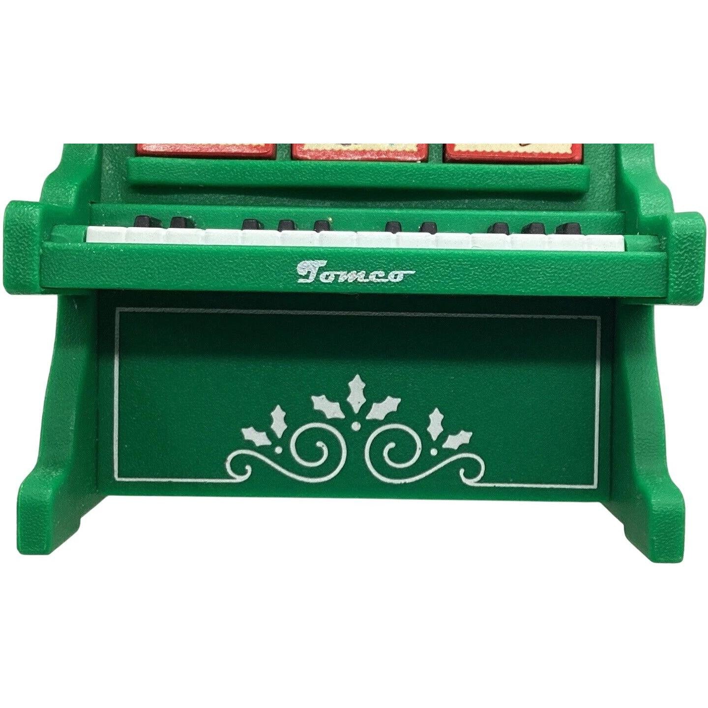 2016 Caroling Piano Hallmark Ornament (Music) QGO1414