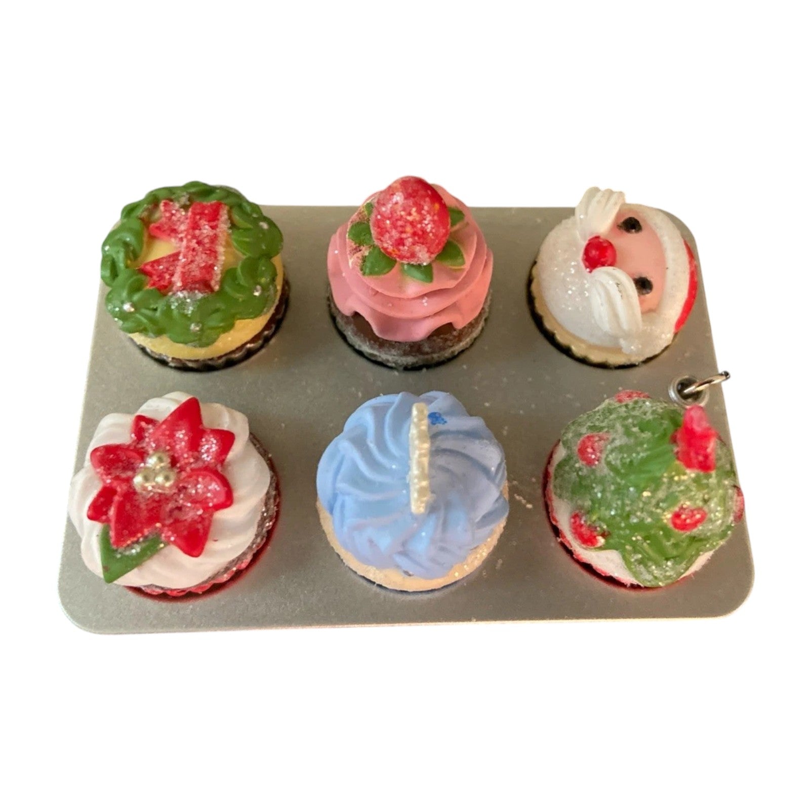 2016 Cupcake for Christmas! Hallmark Ornament (Cupcake) QXE3144