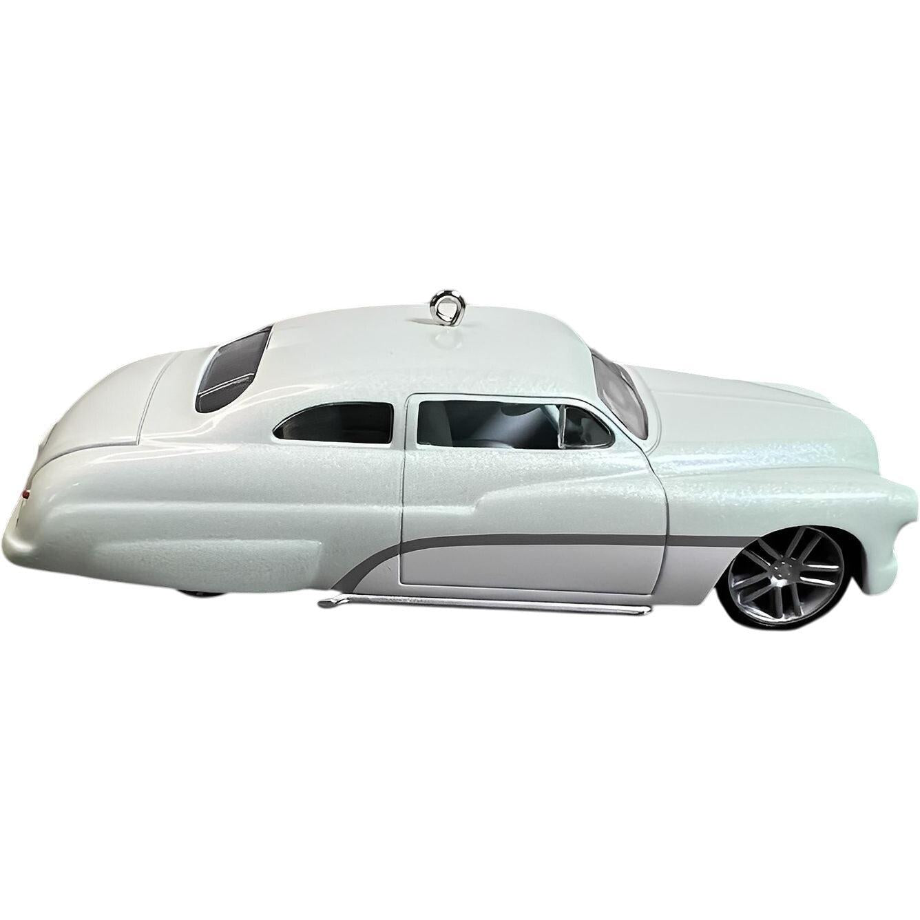 2016 Hallmark Ornament (1949) Ford Mercury Hallmark Ornament (Keepsake Kustoms) QX9234