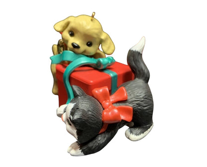 2016 Mischievous and Loving Hallmark Ornament (Mischievous Kittens / Puppy Love) QXC5154