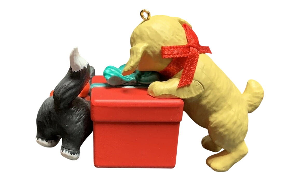 2016 Mischievous and Loving Hallmark Ornament (Mischievous Kittens / Puppy Love) QXC5154