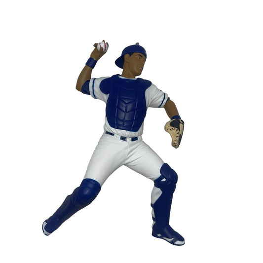 2016 Salvador Pérez, Kansas City Royals Hallmark Ornament (At the Ballpark) QXI1535
