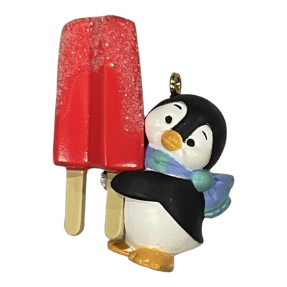 2016 A Tasty Treat Hallmark Ornament (Petite Penguins) QXM8561